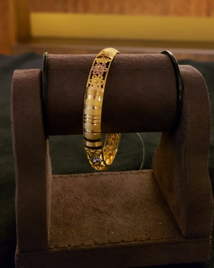 Om Murugan Shatgona Vel Symbol Copper Bracelet