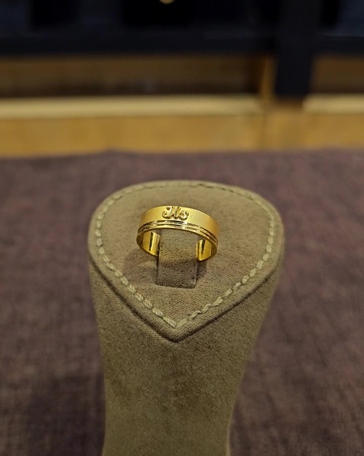 Radiant Gold Ring For Men