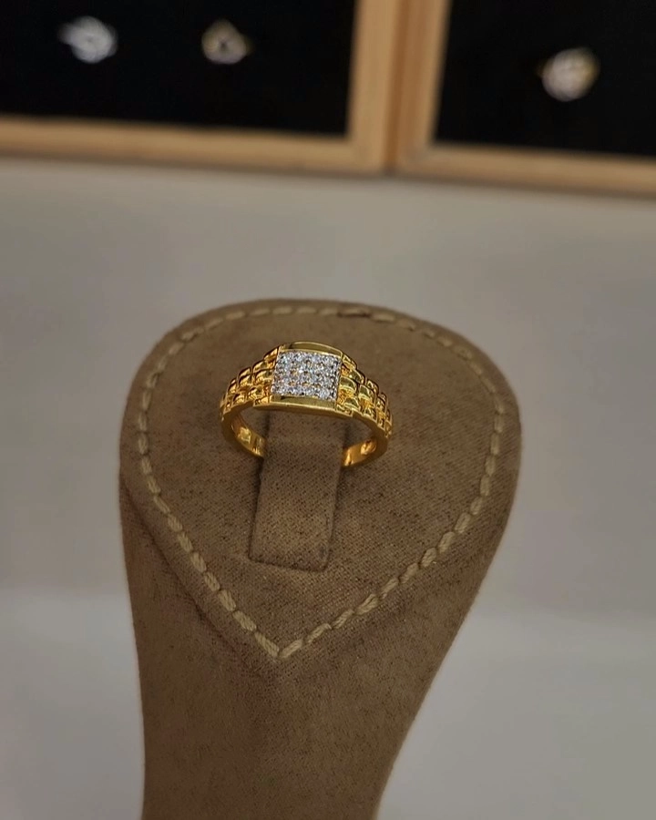 Instagram post by Jewellery Garden Pvt.Ltd • Jul 12, 2019 at 8:06am UTC |  Bridal gold jewellery designs, Antique gold jewelry indian, Jewelry