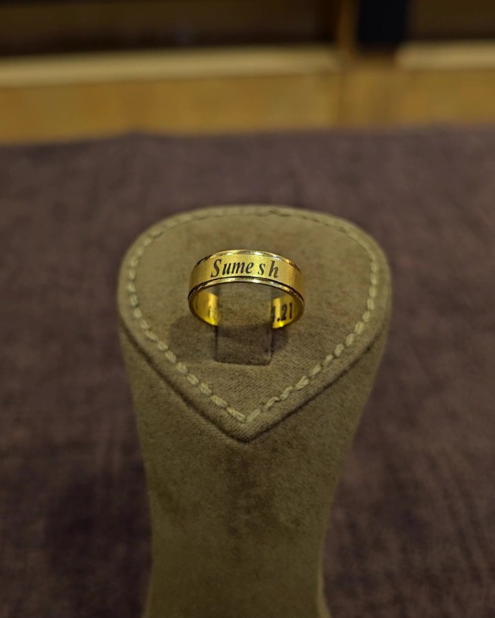 Captivating Design 18K Gold Wedding Diamond Ring