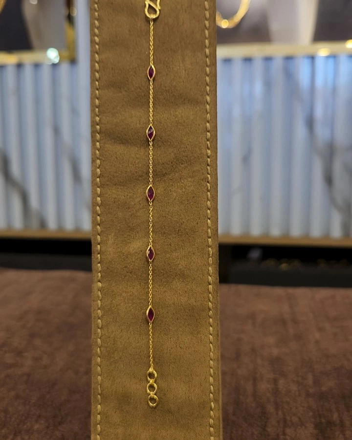 Simple gold bracelet for ladies online